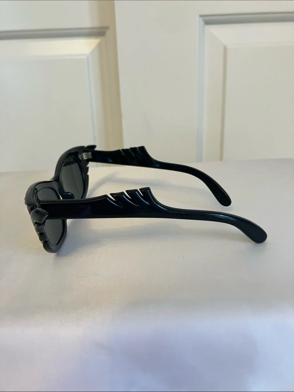 Black Winged Cat-Eye Sunglasses with Pink Rhinestones